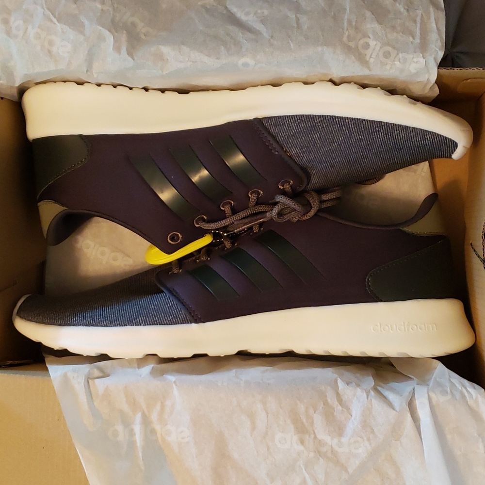 NIB Women's Adidas CF QT Racer Size 11